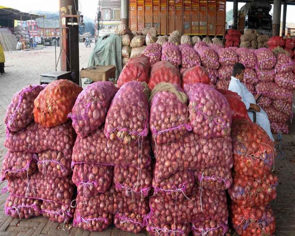 According to the directive of the Ministry of Agriculture, Irrigation and Livestock, the import of fruit seedlings and onions is prohibited until further notice.